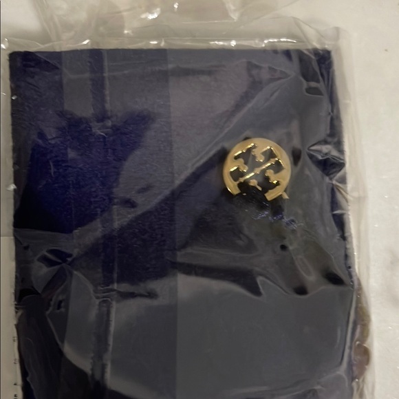 Tory Burch Gold Patterned Bracelet to hold Fitbit - Picture 3 of 4